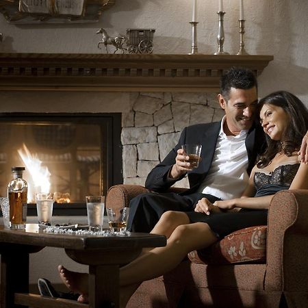 Alpen Suite Hotel Мадонна-ди-Кампильо Экстерьер фото