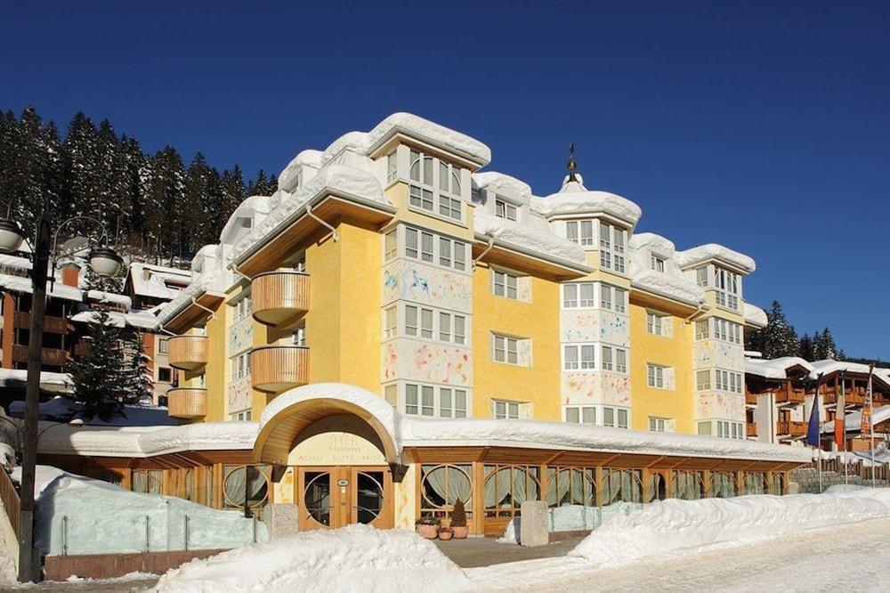 Alpen Suite Hotel Мадонна-ди-Кампильо Экстерьер фото