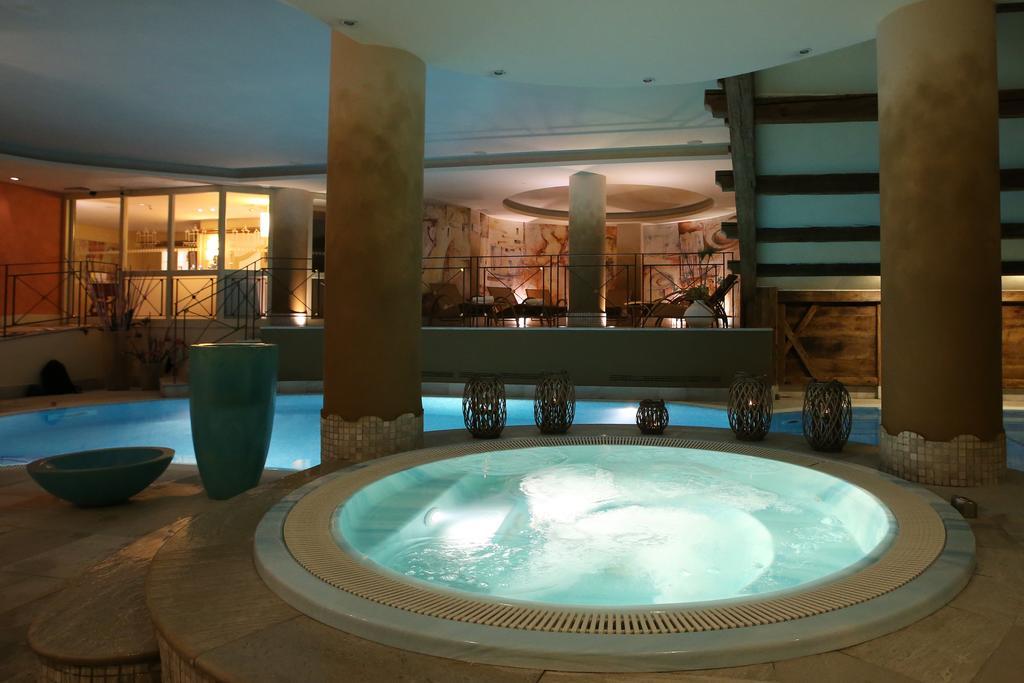 Alpen Suite Hotel Мадонна-ди-Кампильо Экстерьер фото