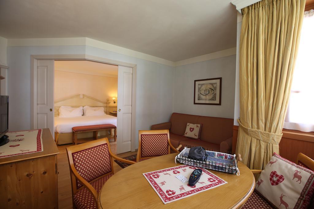 Alpen Suite Hotel Мадонна-ди-Кампильо Экстерьер фото