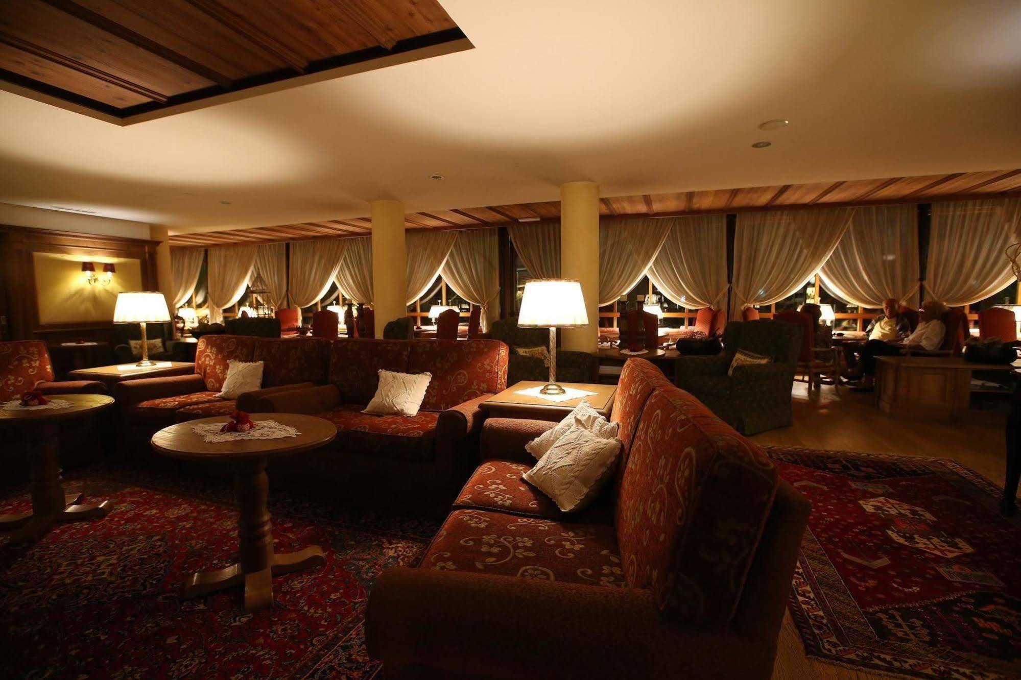 Alpen Suite Hotel Мадонна-ди-Кампильо Экстерьер фото
