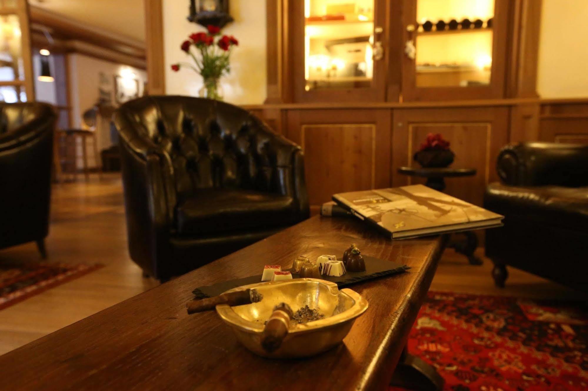 Alpen Suite Hotel Мадонна-ди-Кампильо Экстерьер фото